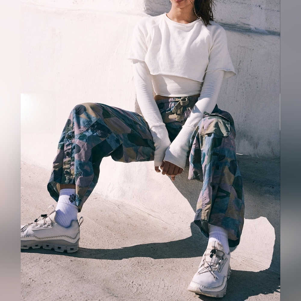 Free People Movement Stadium Printed  Cargo Pants Size XS Baggy Wide Leg